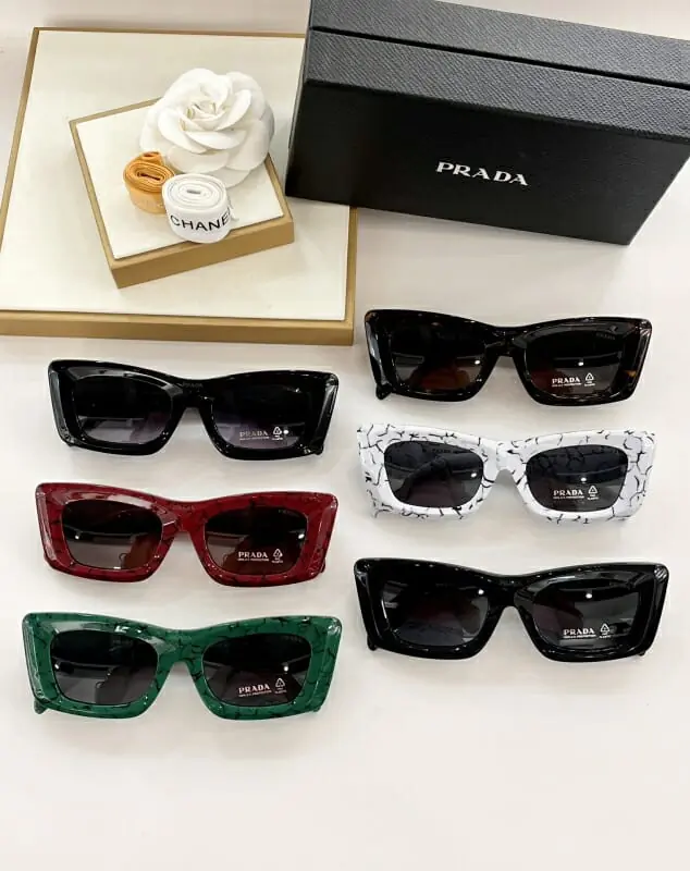 prada aaa qualite lunettes de soleil s_12006621